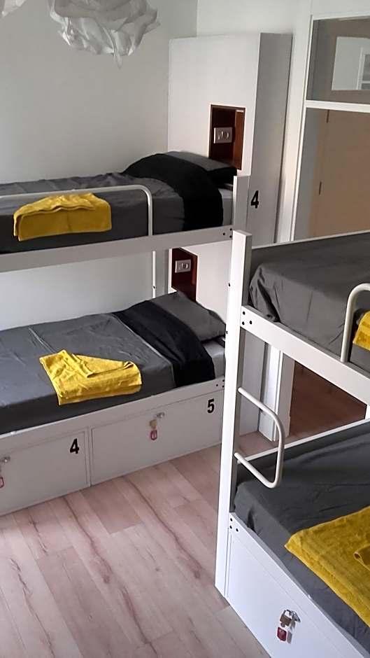 Habitación Familiar con baño privado